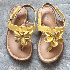 boc toddler sandals
